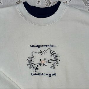M&C Sportswear White‎ Cat Graphic Sweatshirt size Large
